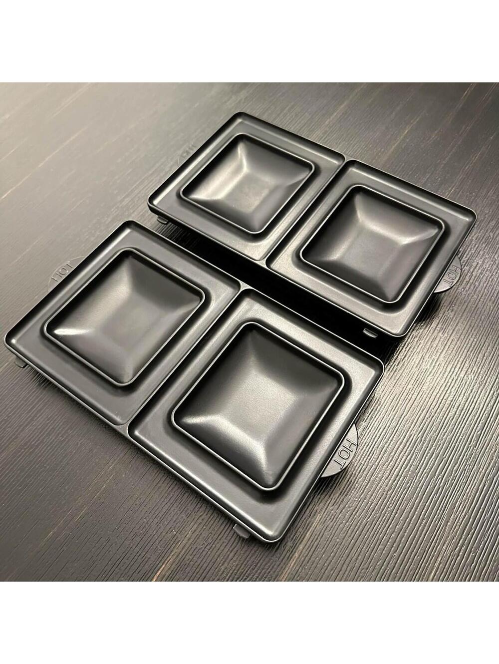 Vitantonio PVWH-10-HS-1 Square Dish Replacement Plates Set of 2, EUC